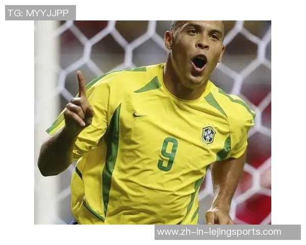 世界足球史上最矮十大球星排名及他们的传奇成就解析 世界足球史上最矮十大球星排名及他们的传奇成就解析